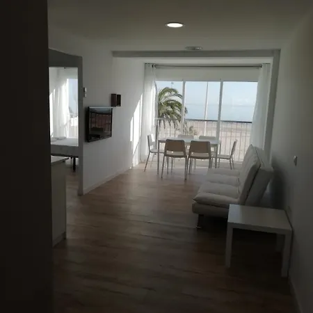 Infante Primera Linea Gandia Playa Solo Familias Playa de Gandia